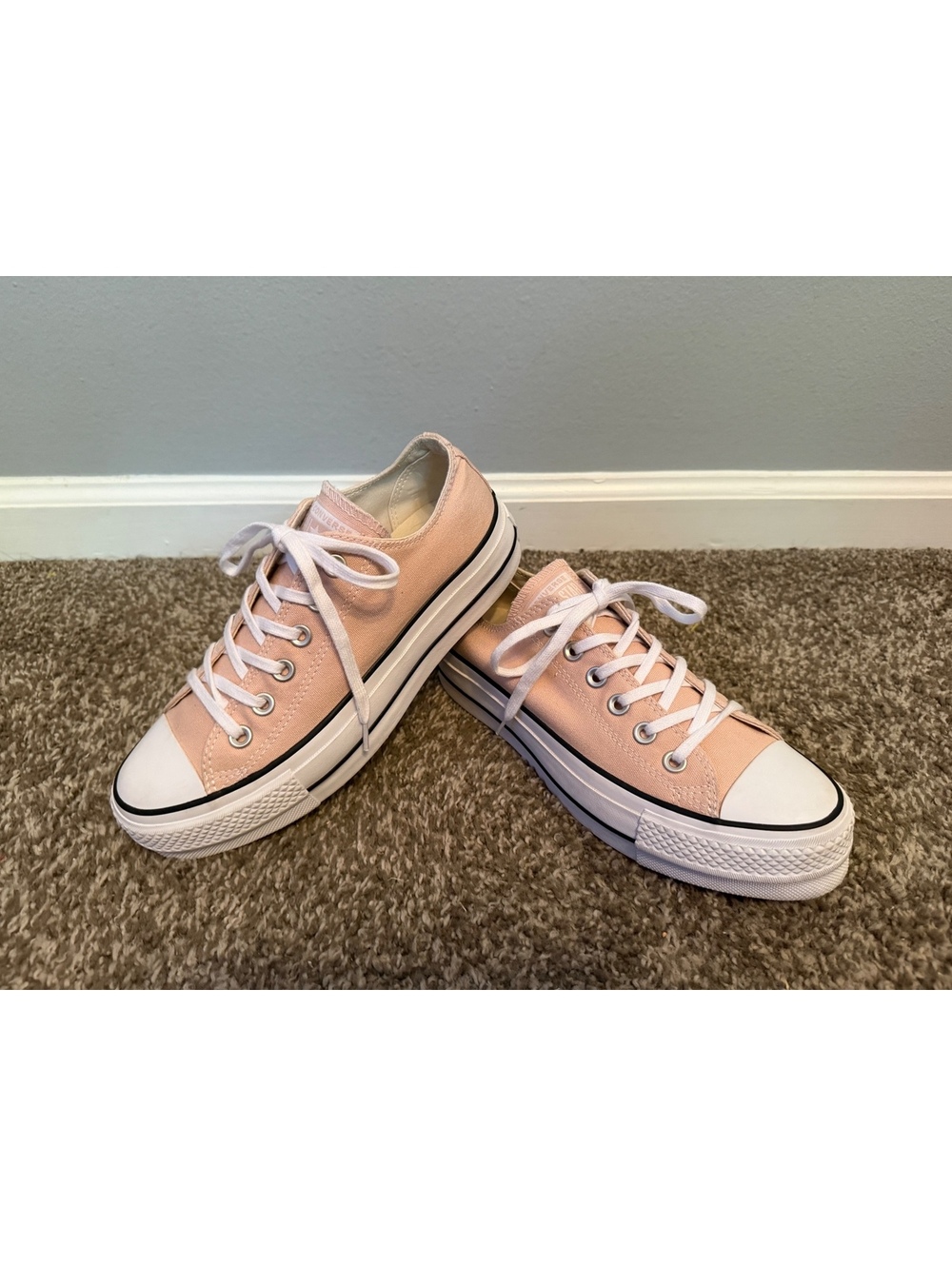 New Converse Chuck Taylor Lift Ox Platform Sneakers Women’s 7